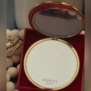 Gucci Gold Compact Mirror NEW IN BOX! ❤️ GWP